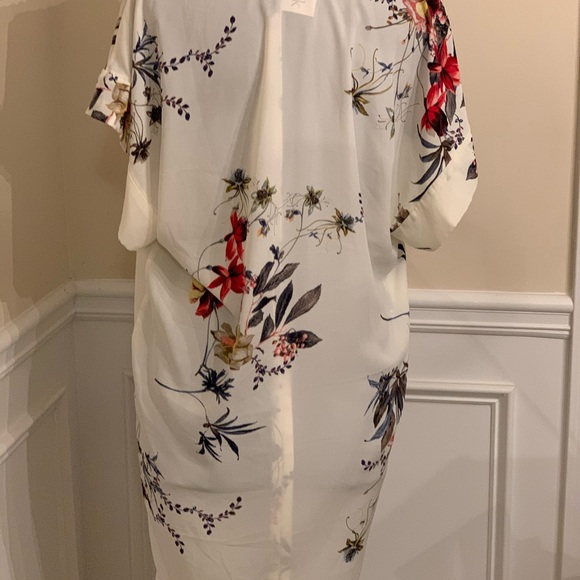 Stylish Blouse - Picture 3 of 5